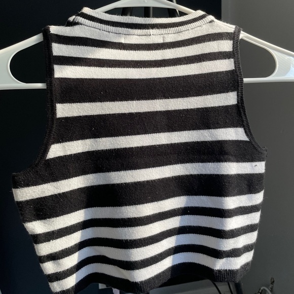 Crop top - Picture 3 of 3